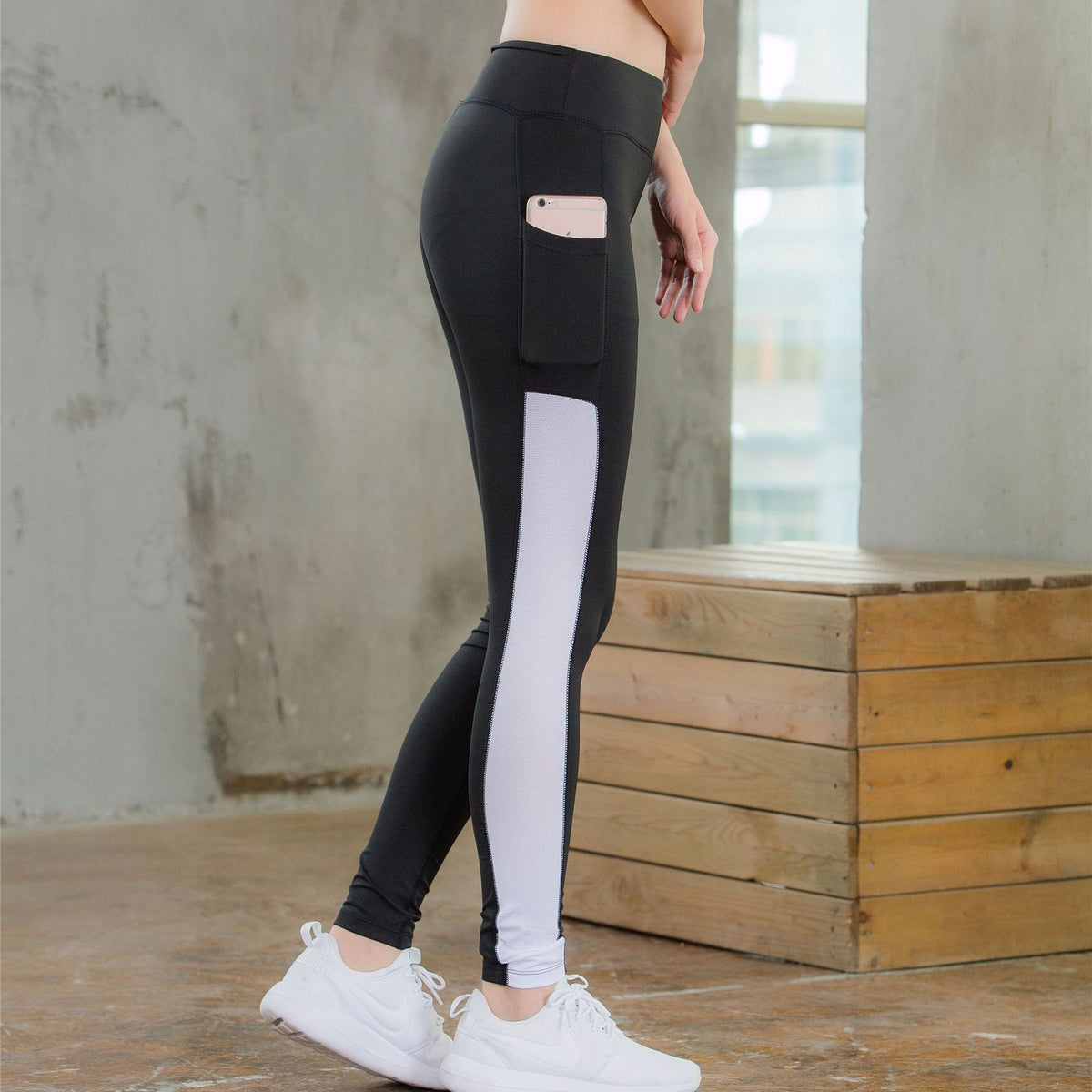 Pikywiky women's black and white high-waisted pocket leggings, photo 6